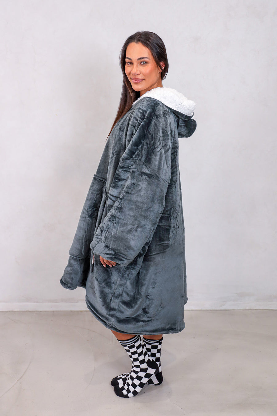 Dark Grey Woodle