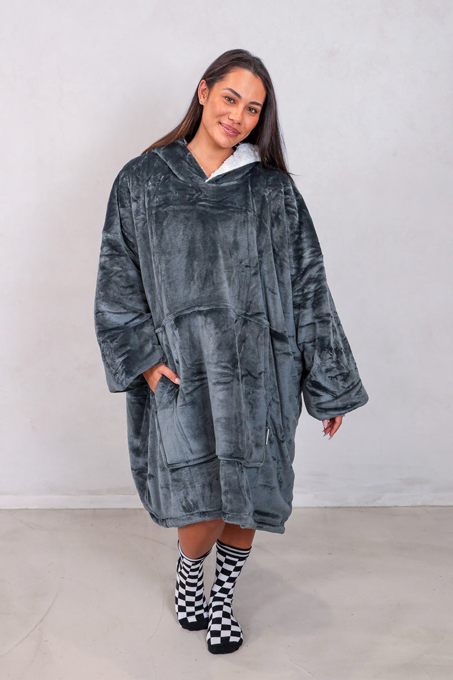Dark Grey Woodle